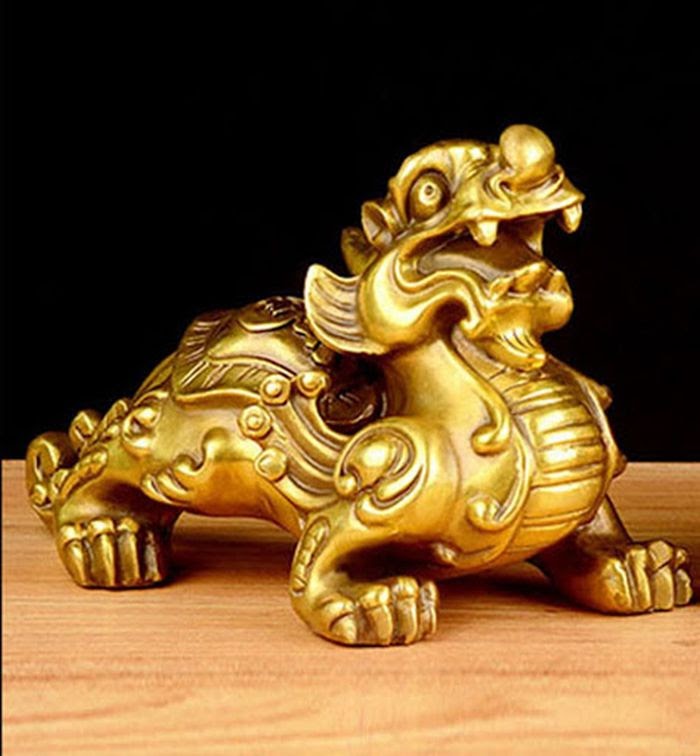 ty-huu-phong-thuy-de-ban-3