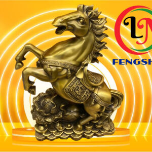 Tượng Ngựa Đứng Trên Hũ Vàng Bằng Đồng